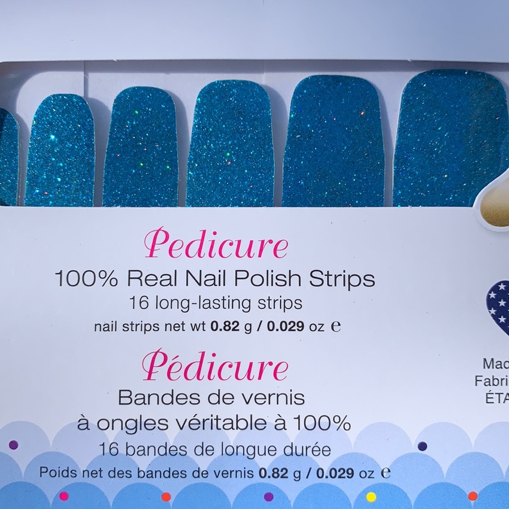 Color street nail wraps for pedicure.